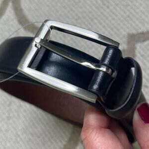 Jos. A. Bank fine Italian leather belt, silver square buckle, size 32, 0368